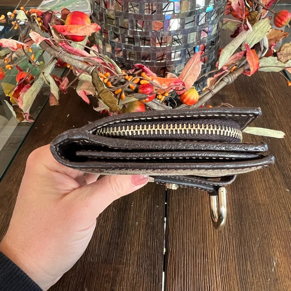 Gucci Abbey Long GG Canvas Beige Wallet - Picture 8 of 15